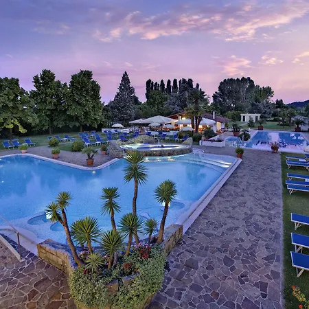 Terme Delle Nazioni 4* مونتيجروتو تيرمي